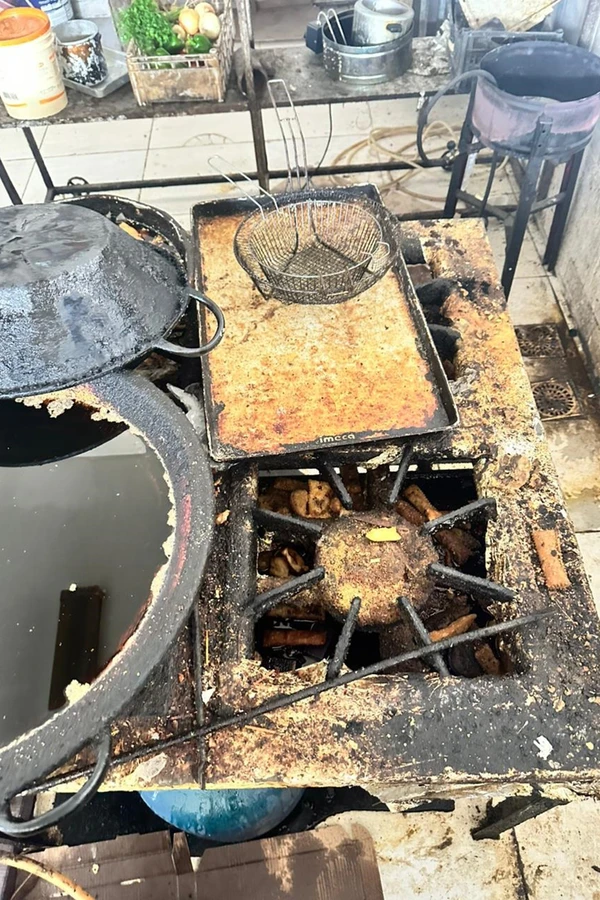 Pastelaria no Caseb foi interditada por Divulgação/SMS