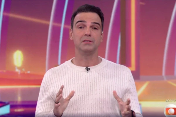 Tadeu Schmidt apresenta BBB novamente
