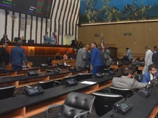 Imagem - Urgência para 23° empréstimo de Jerônimo é aprovada na Alba após 16 horas de obstrução e protestos
