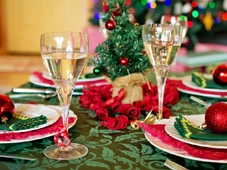 Imagem - Quer sair do óbvio? Veja os pratos natalinos mais famosos do mundo para inovar na ceia de 2025