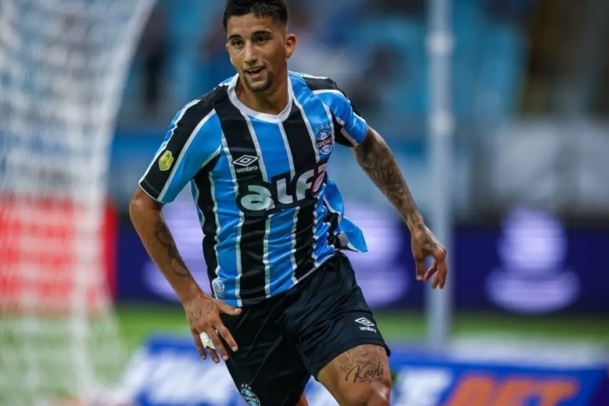 Cristian Olivera  por Lucas Uebel/Grêmio 