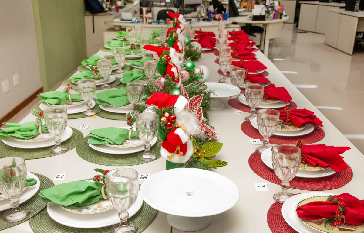 Decoração Ferreira Costa - Correio Experimenta Panetone 2025 por Sora Maia/CORREIO