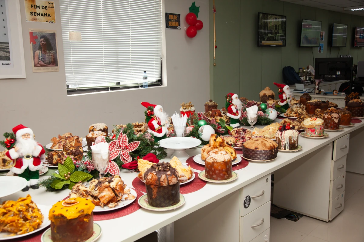 Decoração Ferreira Costa - Correio Experimenta Panetone 2025