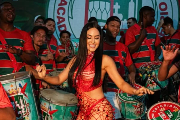 Isabelle Nogueira estreou na Sapucaí em 2025