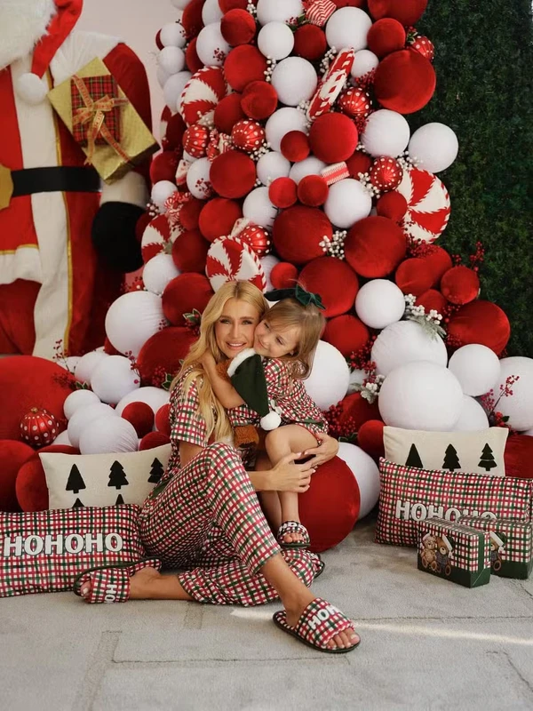 Luzes, laços e afeto dão o tom da decoração de Natal nas casas dos famosos por Reprodução