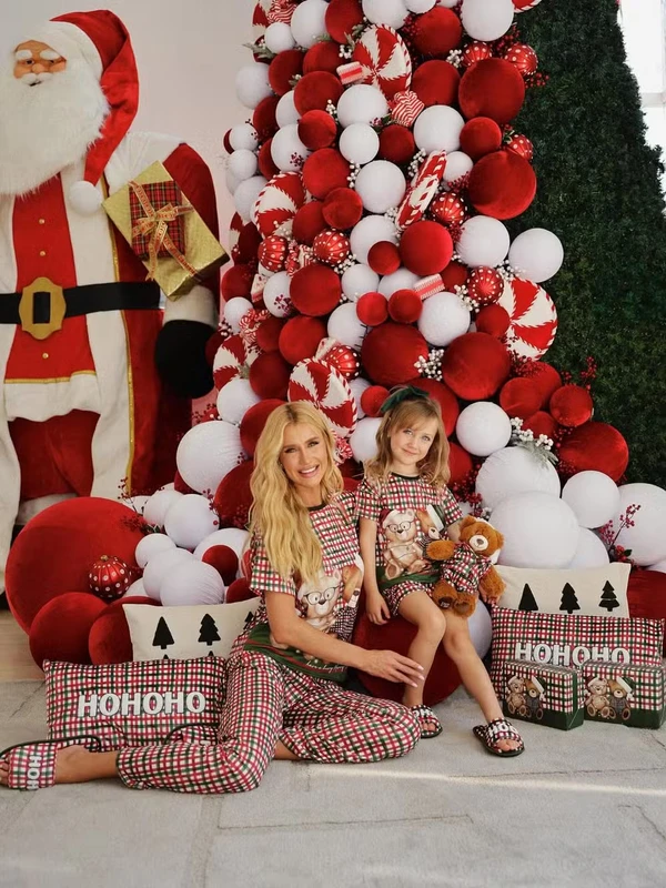 Luzes, laços e afeto dão o tom da decoração de Natal nas casas dos famosos por Reprodução