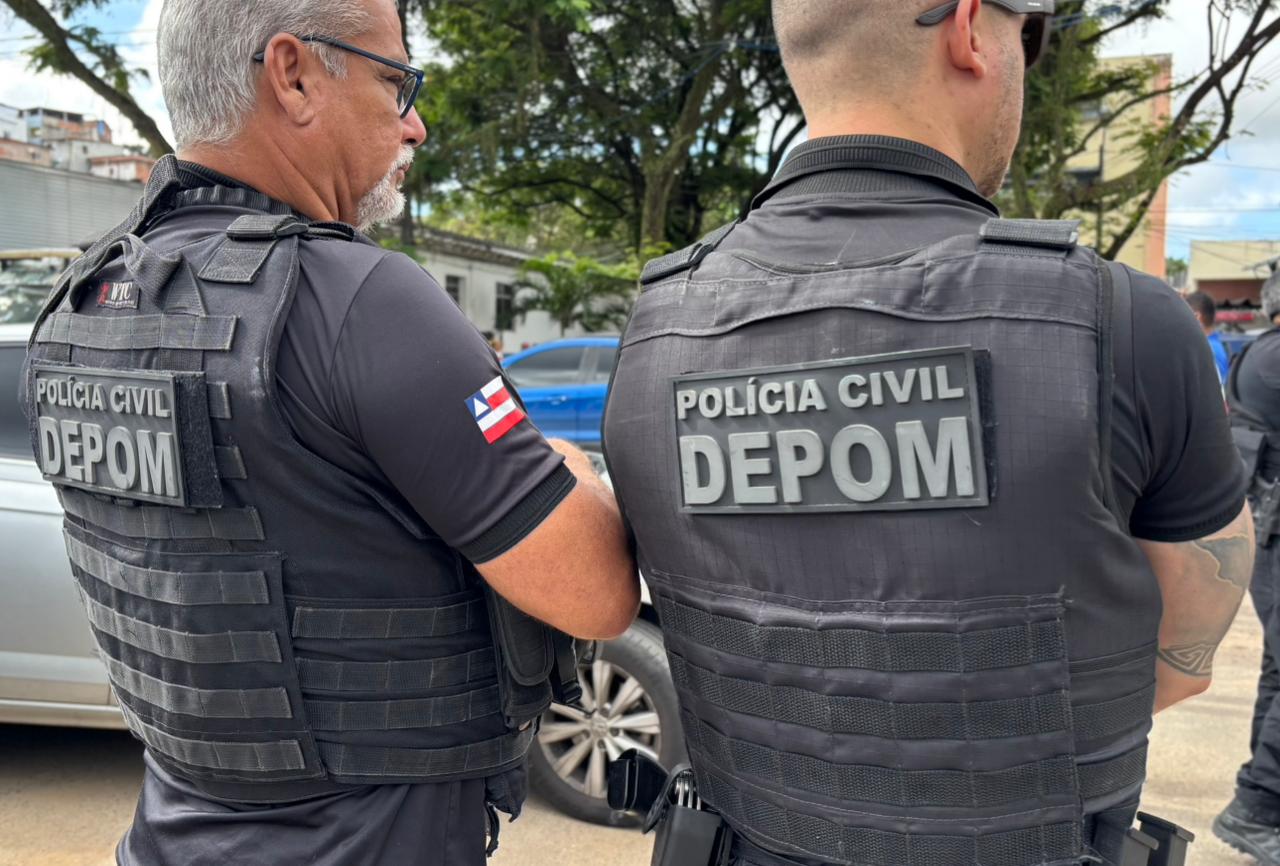 Mansão em Feira de Santana é alvo de operação que investiga esquema ligado ao PCC por Divulgação PC-BA