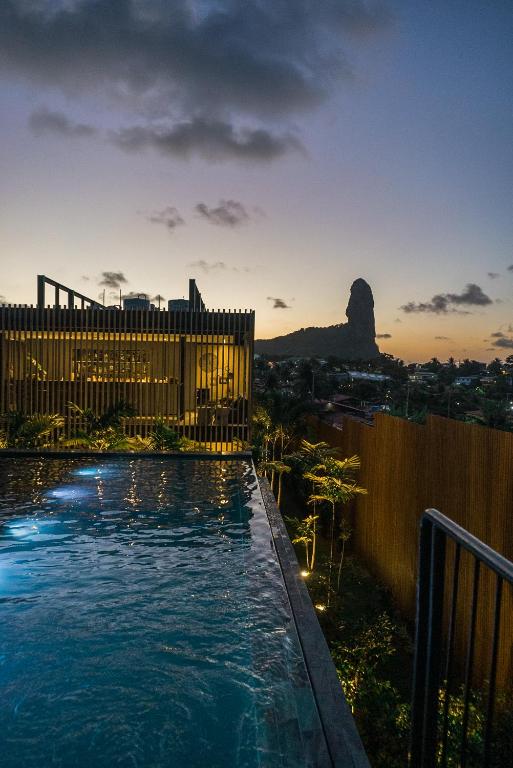 Pausada Maria Flor oferece experiência ainda mais exclusiva com suítes de luxo em Noronha por Reprodução/Booking