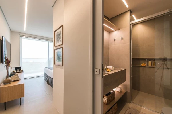 Pausada Maria Flor oferece experiência ainda mais exclusiva com suítes de luxo em Noronha por Reprodução/Booking