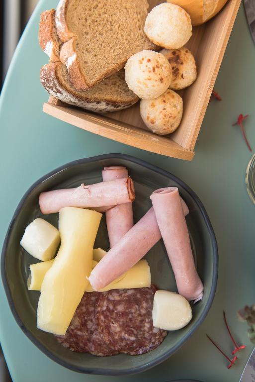 Pausada Maria Flor oferece experiência ainda mais exclusiva com suítes de luxo em Noronha por Reprodução/Booking