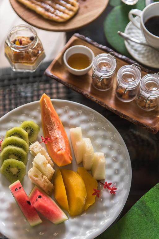 Pousada Maria Bonita aposta em charme, exclusividade e diárias de alto padrão em Noronha por Reprodução/Booking