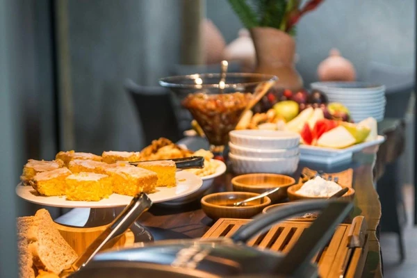 Pousada Maria Bonita aposta em charme, exclusividade e diárias de alto padrão em Noronha por Reprodução/Booking