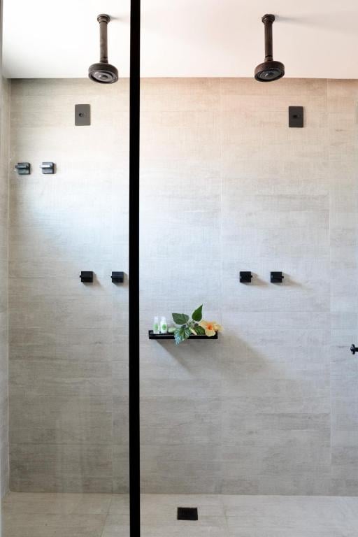 Pousada Maria Bonita aposta em charme, exclusividade e diárias de alto padrão em Noronha por Reprodução/Booking