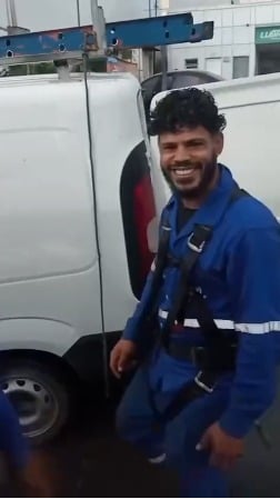 Ricardo (de óculos), Jackson (de capacete) e Patrick são as vítimas por Reprodução