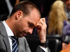 Imagem - Mesa Diretora da Câmara decide cassar Eduardo Bolsonaro e Ramagem