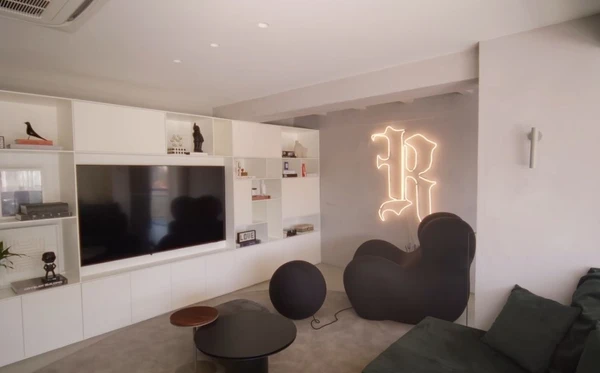 Apartamento de Filipe Ret por Reprodução/YouTube