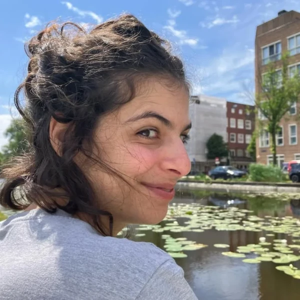 Julia Anquier por Reproduç