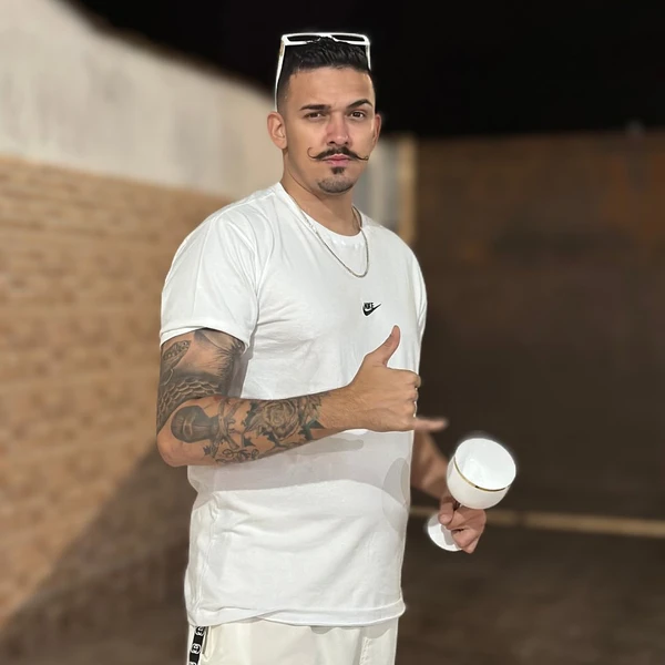 Luiz Renato compartilhou recuperação nas redes sociais por Reprodução