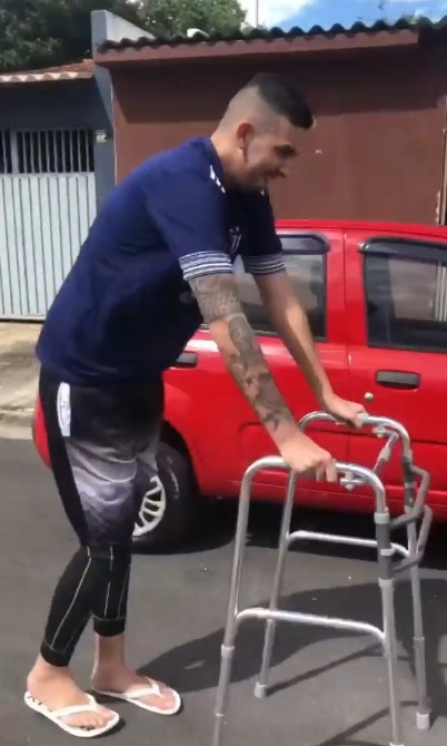 Luiz Renato compartilhou recuperação nas redes sociais por Reprodução