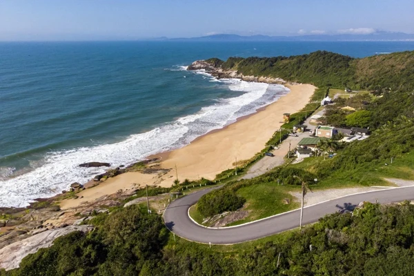 Praia do Pinho por Divulgação