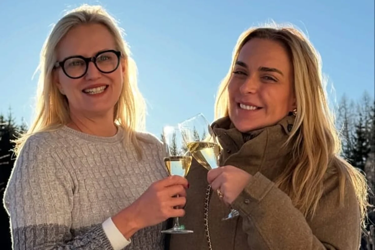 Roberta Luchsinger e Renata, esposa de Lulinha por Reproduçaõ