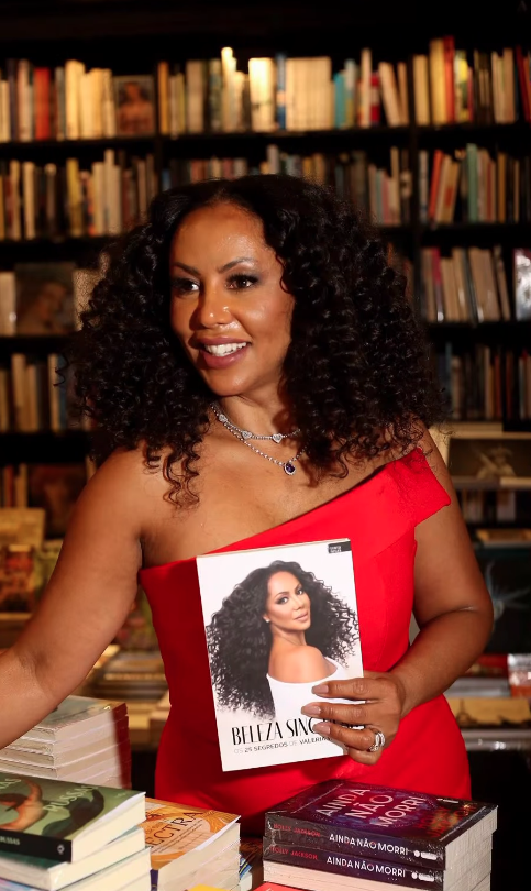 Valéria Valenssa é considerada a Eterna Globeleza por Reprodução | Instagram