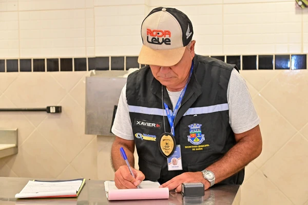 Vigilância Sanitária apreende mais 400 quilos de carnes estragadas em dois açougues de Conquista por Divulgação/ Visa/ PMVC