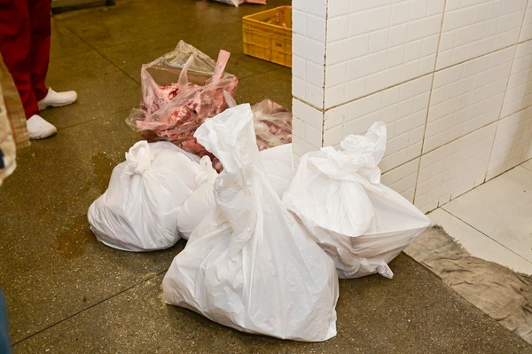 Vigilância Sanitária apreende mais 400 quilos de carnes estragadas em dois açougues de Conquista por Divulgação/ Visa/ PMVC