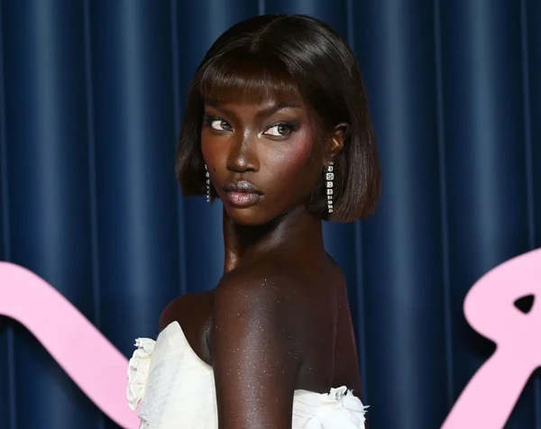 Anok Yai  por Reprodução / Instagram