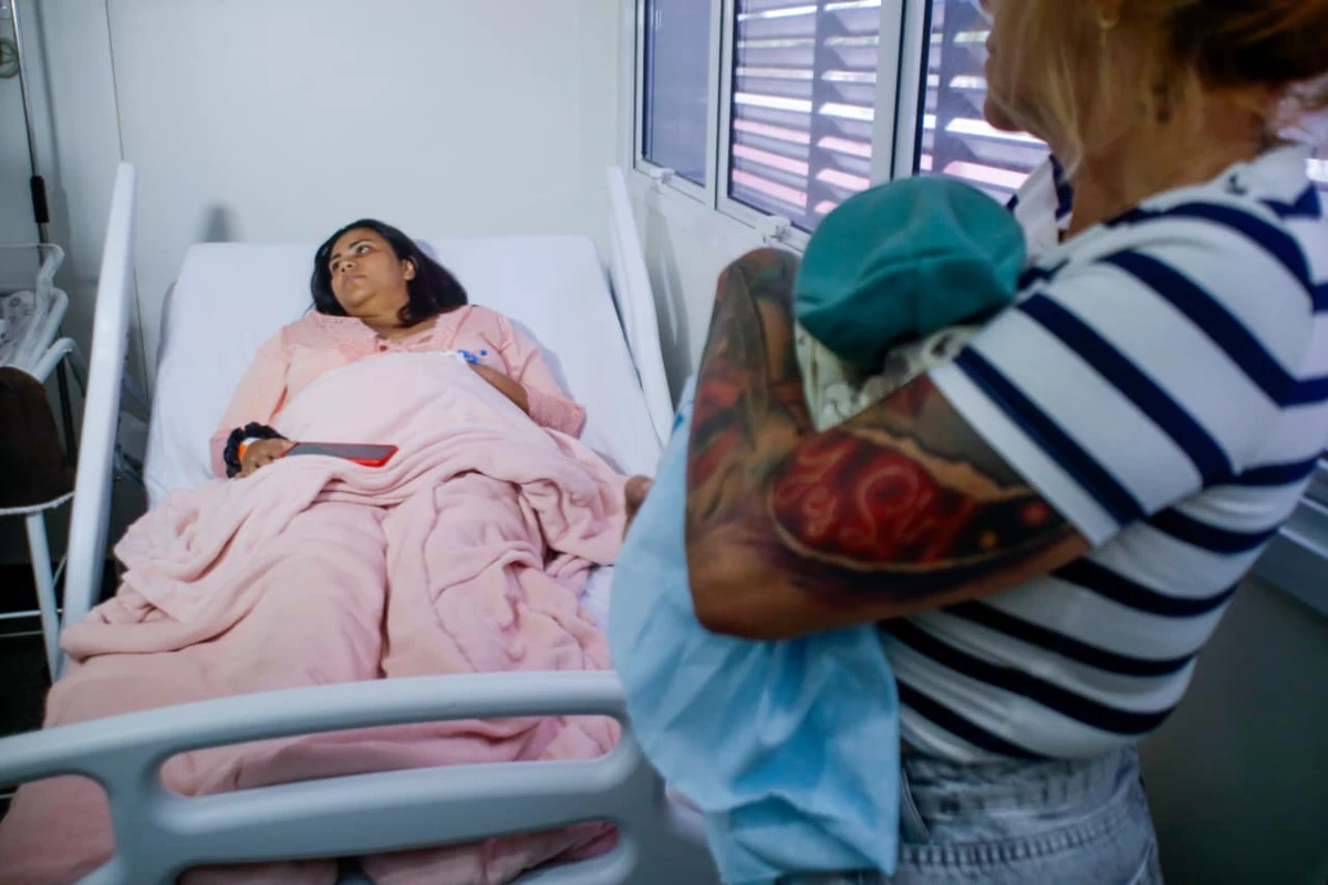 Após passar por experiência traumática no primeiro parto, Nicole de Freitas deu à luz ao segundo filho em um parto normal sem dor por Arisson Marinho/CORREIO