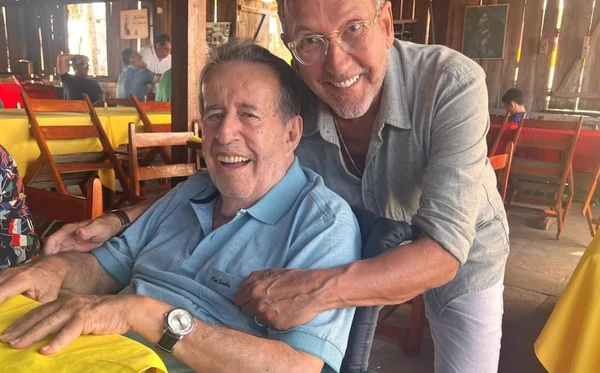 Carlos Libório com Casemiro Neto em foto de 2023 por Reprodução/Instagram