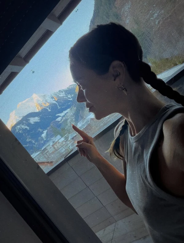 Carolina Dieckmmann em viagem na Europa por Reprodução/Instagram