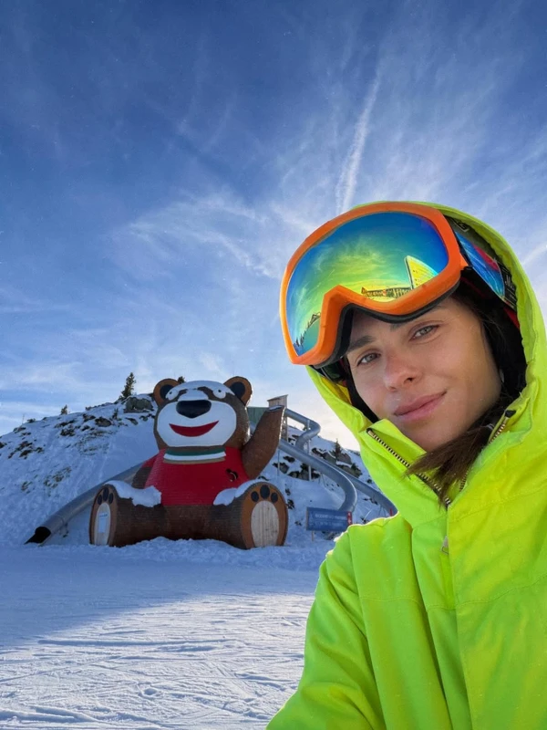 Carolina Dieckmmann em viagem na Europa por Reprodução/Instagram