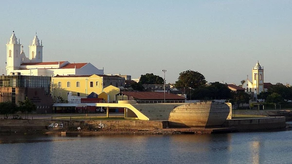 Explore o patrimônio histórico e os segredos científicos de Sobral, o destino que confirmou as teorias de Einstein