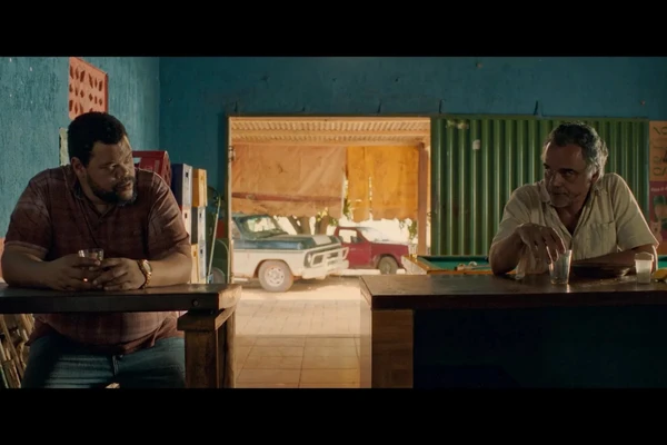 Oeste Outra Vez - Totó e Durval são abandonados pela mesma mulher. Motivados pelo abandono, eles iniciam uma intensa guerra entre si | Telecine por Reprodução