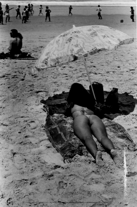 Praia da Aleluia em 1995. O visual esportivo influenciava biquínis e saídas de praia por Claudionor Junior/Arquivo CORREIO