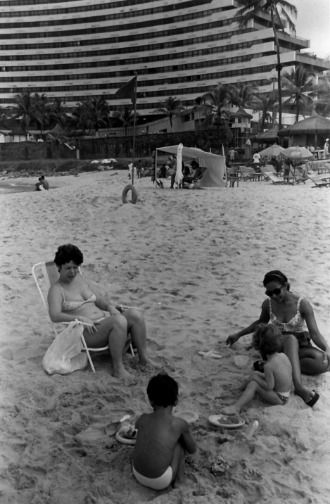Praia de Ondina, em 1996. O estilo era descontraído, mas sempre atento às tendências do momento por Claudionor Junior/Arquivo CORREIO
