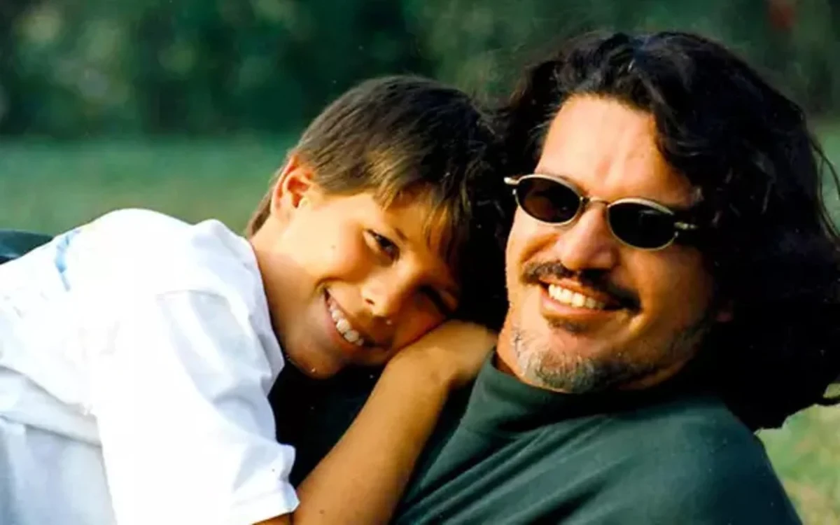 RRômulo Arantes por Reprodução