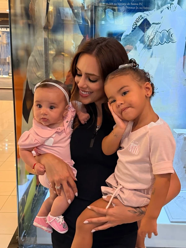 Bruna Biancardi e Neymar são pais de Mel e Mavie por Reprodução/Instagram