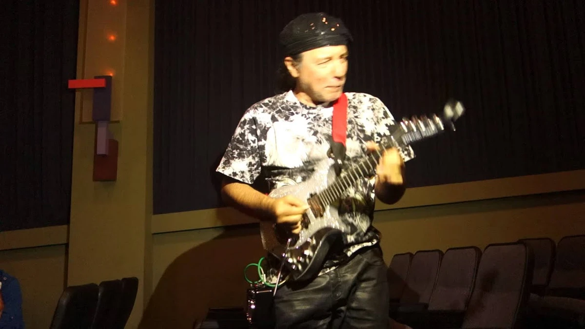 Herdeiro do trio elétrico é diagnosticado com doença degenerativa: 'ele não consegue mais interagir' por Reprodução