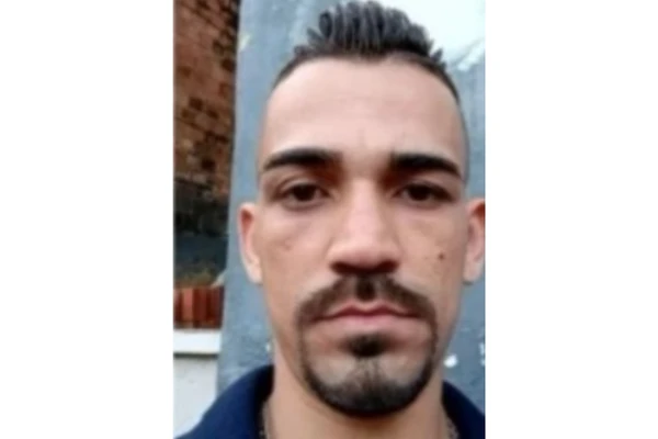 Jeferson 'Badalo' foi morto e Jônatas foi preso em ação por Reprodução