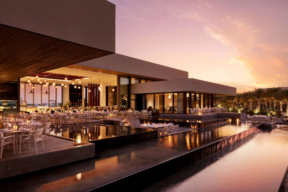 Jogador curte férias em hotel mais caro do mundo; diária da suíte principal custa R$ 554 mil por Reprodução