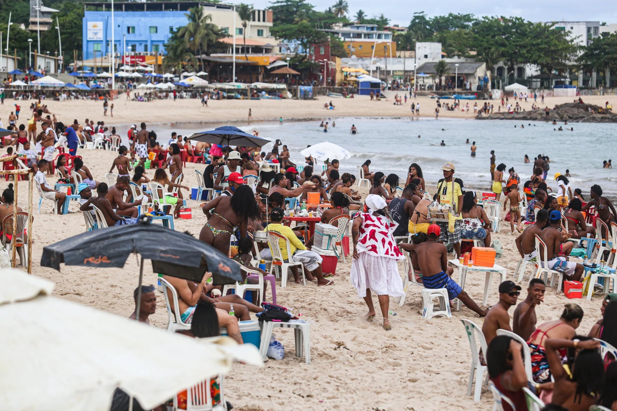 Praia de Itapuã por Tiago CaldasArquivo Correio