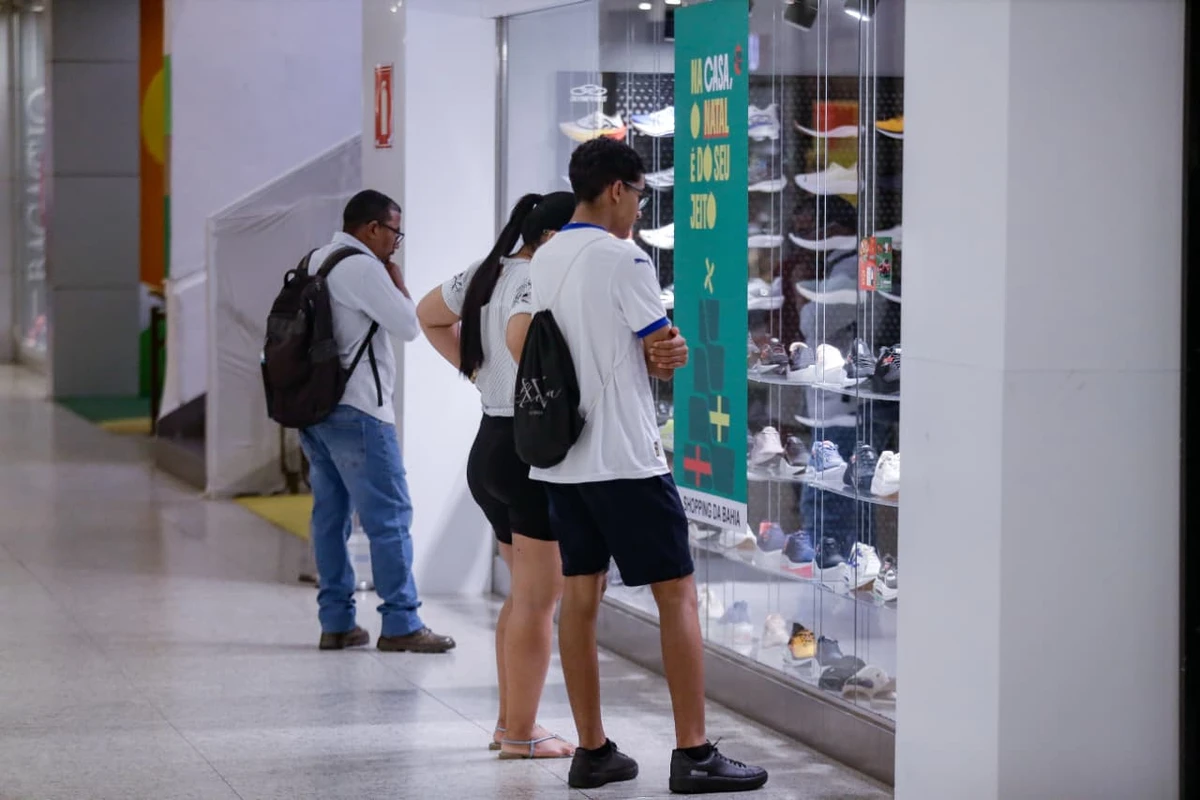 Ceia de Natal fica mais barata, mas preços dos presentes sobem em 2025 por Arisson Marinho/CORREIO