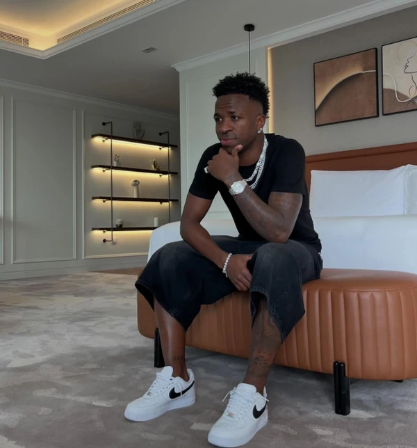 Vini Jr. e Virginia Fonseca em Dubai por Reprodução / Instagram