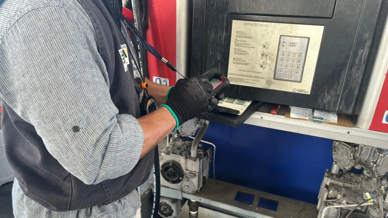 Imagem - Irregularidades na venda de combustível levam à interdição de bombas em postos de Salvador e RMS