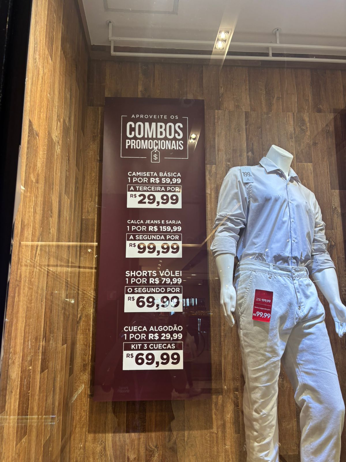 A Polo Wear do Parque Shopping Bahia tem opções a partir de R$29,99 por Divulgação