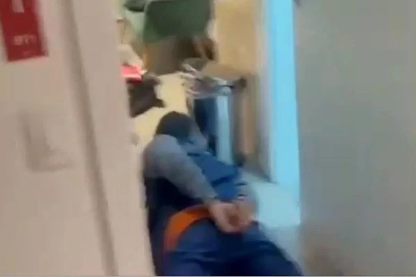 Polícia usou spray de pimenta contra Floyd Wallace Jr. por Reprodução