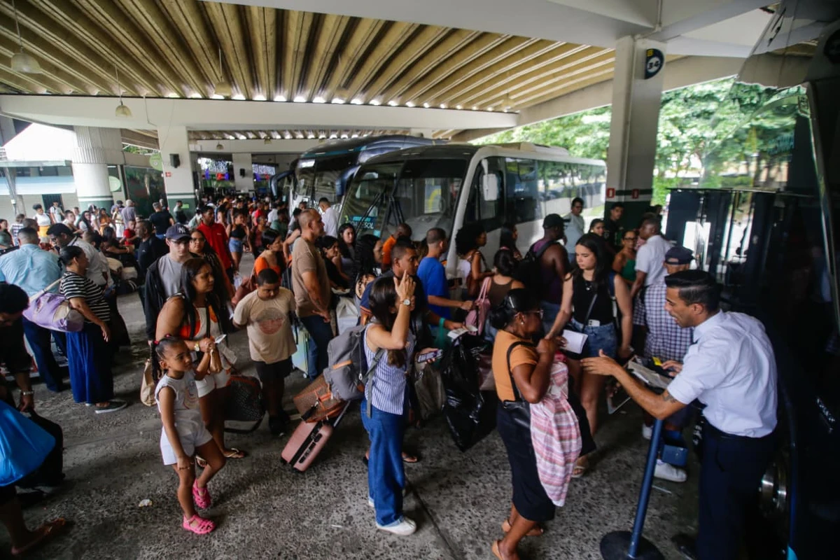 Movimento no Terminal Rodoviário de Salvador no dia 23 de dezembro por Arisson Marinho/CORREIO