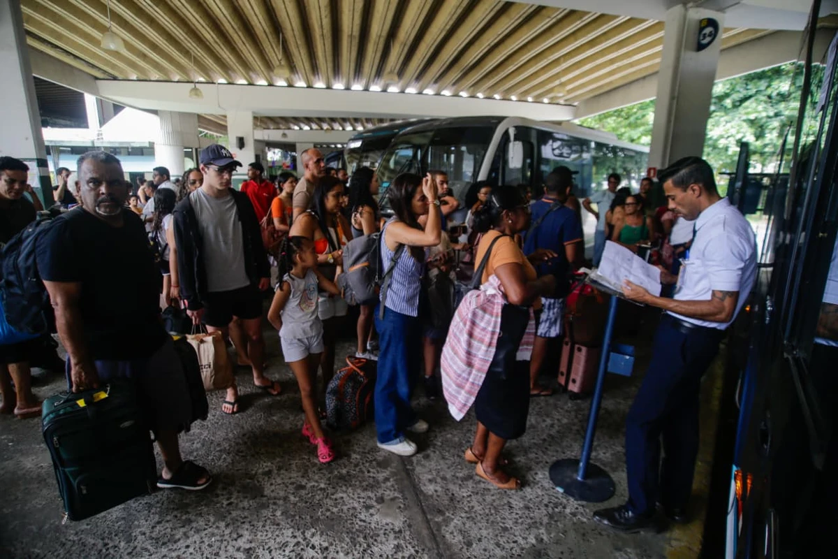 Movimento no Terminal Rodoviário de Salvador no dia 23 de dezembro por Arisson Marinho/CORREIO